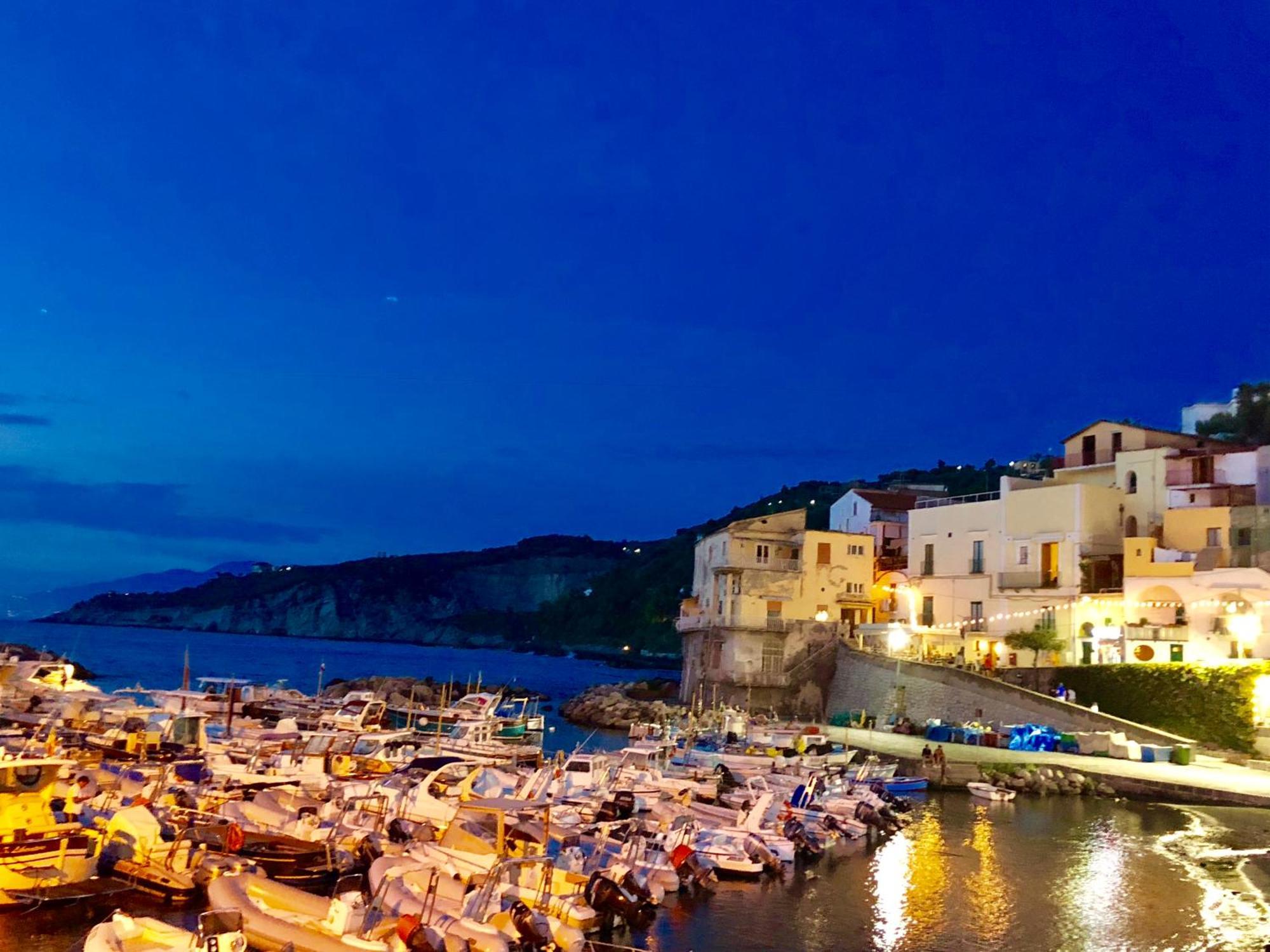 Bilocale Panoramico “Lo Sguardo” Appartement Massa Lubrense Buitenkant foto